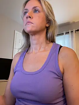 Kay Cakes online show from 10, 11, 2025