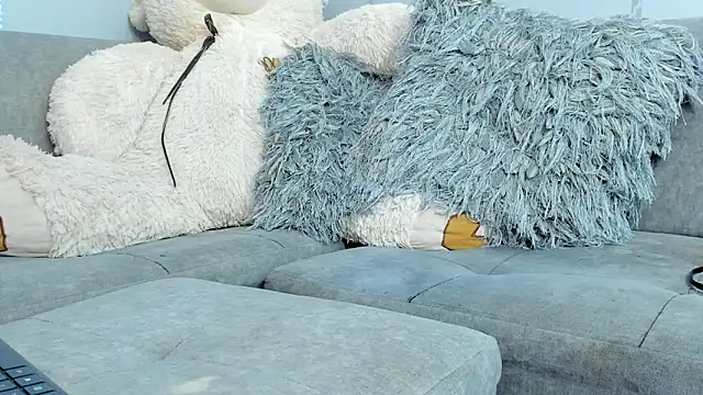 Snapshot of SandraGoldstein chatting on 5, 1, 2025 SandraGoldstein online show from 5, 1, 2025