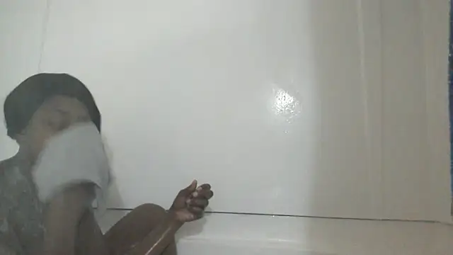 Snapshot of Xochillovemoney2 chatting on 17, 3, 2025 Xochillovemoney2 online show from 17, 3, 2025