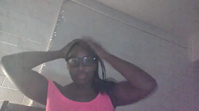 Snapshot of Xochillovemoney2 chatting on 1, 8, 2026 Xochillovemoney2 online show from 1, 8, 2026