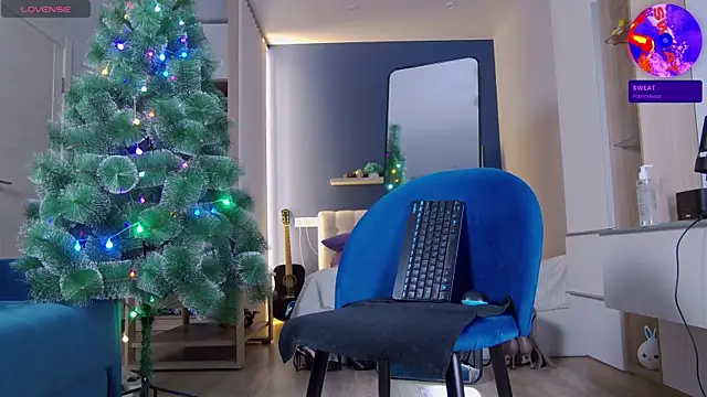 LAUREL HAZEL online show from 16, 1, 2025