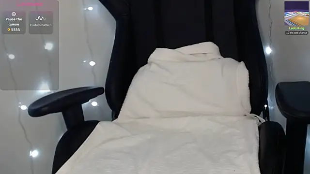 Kiradoll27 online show from 10, 2, 2026