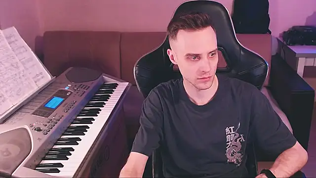 Sweetparker online show from 5, 12, 2025