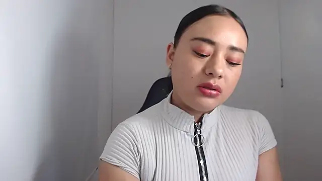 ReyleDoll online show from 2, 12, 2024