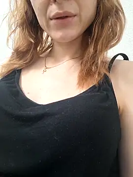 YogisticJuli666 online show from 15, 12, 2025