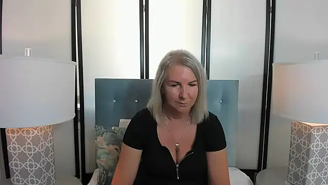 Snapshot of EricaTop chatting on 23, 3, 2025 EricaTop online show from 23, 3, 2025