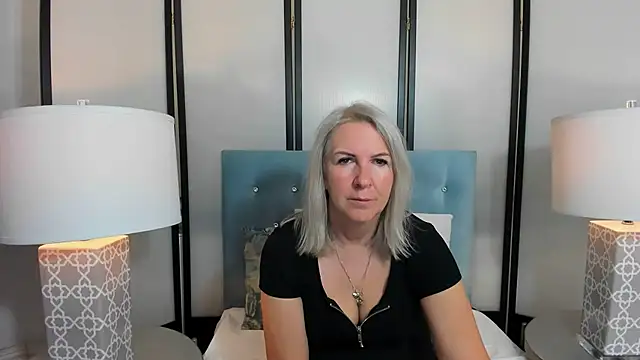 Snapshot of EricaTop chatting on 28, 9, 2025 EricaTop online show from 28, 9, 2025