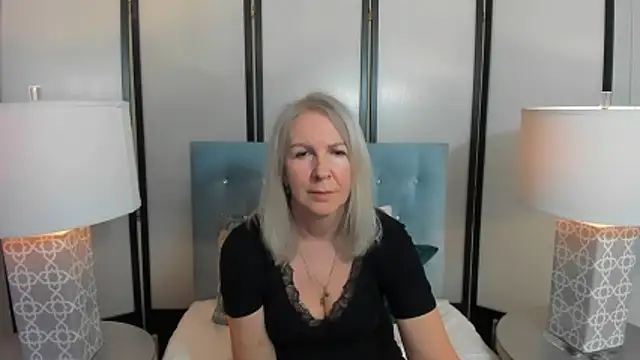 Snapshot of EricaTop chatting on 4, 3, 2026 EricaTop online show from 4, 3, 2026