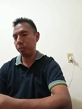 Snapshot of desnudo_Sexoxo chatting on 5, 1, 2025 desnudo Sexoxo online show from 5, 1, 2025