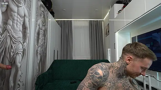 Snapshot of NickHOWLEN chatting on 23, 11, 2025 NickHOWLEN online show from 23, 11, 2025