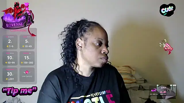 Sexymona1218 online show from 4, 12, 2025