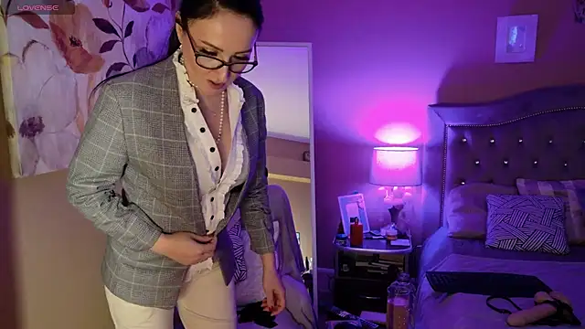 lara heaven online show from 20, 1, 2025