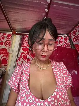 Snapshot of sweetieme chatting on 5, 6, 2026 sweetieme online show from 5, 6, 2026