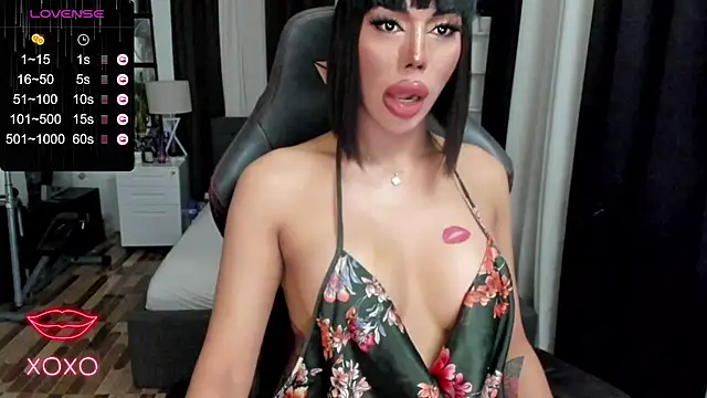 Snapshot of Forever_MissCandace chatting on 4, 2, 2025 Forever MissCandace online show from 4, 2, 2025