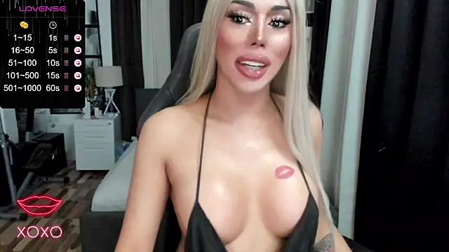 Snapshot of Forever_MissCandace chatting on 9, 2, 2025 Forever MissCandace online show from 9, 2, 2025