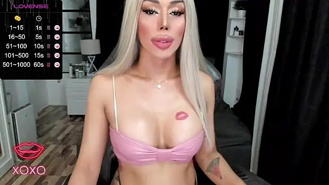 Snapshot of Forever_MissCandace chatting on 26, 9, 2025 Forever MissCandace online show from 26, 9, 2025