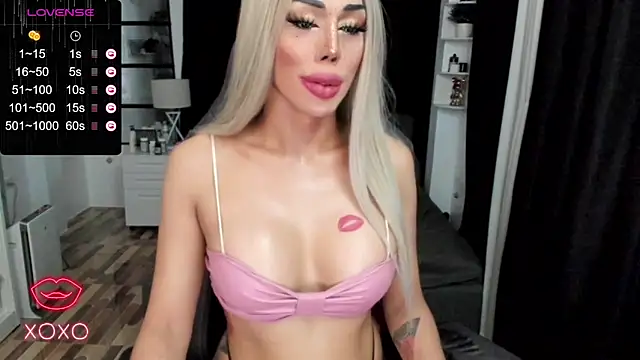 Snapshot of Forever_MissCandace chatting on 27, 9, 2025 Forever MissCandace online show from 27, 9, 2025