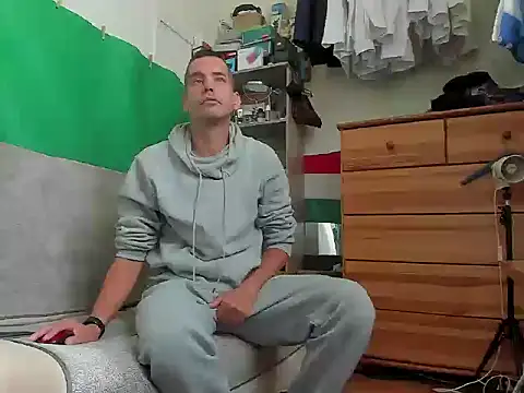 Snapshot of viraglaci18@xh chatting on 3, 10, 2025 viraglaci18xh online show from 3, 10, 2025