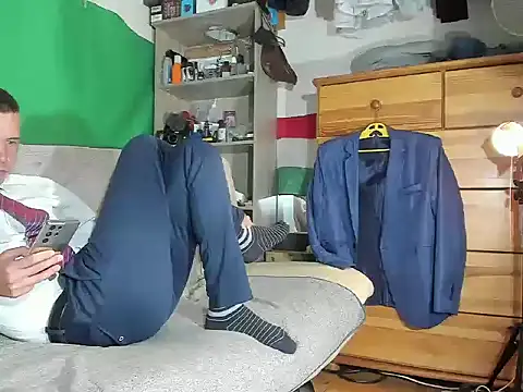 Snapshot of viraglaci18@xh chatting on 7, 10, 2025 viraglaci18xh online show from 7, 10, 2025