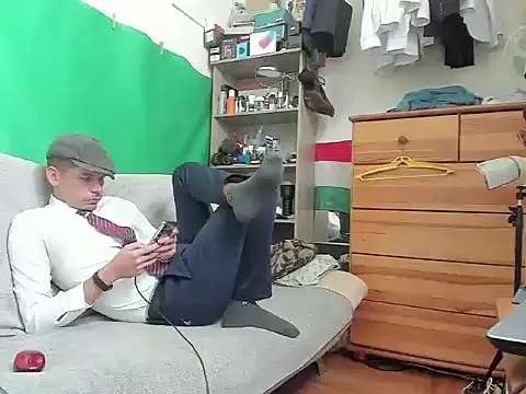 Snapshot of viraglaci18@xh chatting on 12, 10, 2025 viraglaci18xh online show from 12, 10, 2025