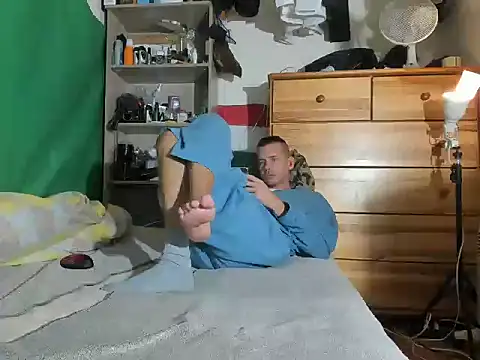 Snapshot of viraglaci18@xh chatting on 23, 10, 2025 viraglaci18xh online show from 23, 10, 2025