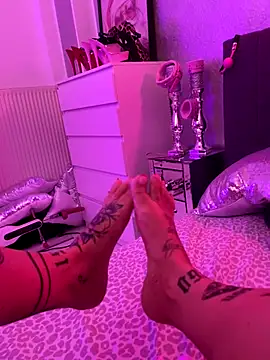  MelinaCurves  online show from 10, 11, 2025