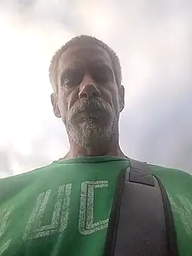 Snapshot of Biknight chatting on 7, 10, 2025 Biknight online show from 7, 10, 2025