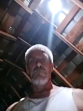 Snapshot of Biknight chatting on 18, 10, 2025 Biknight online show from 18, 10, 2025