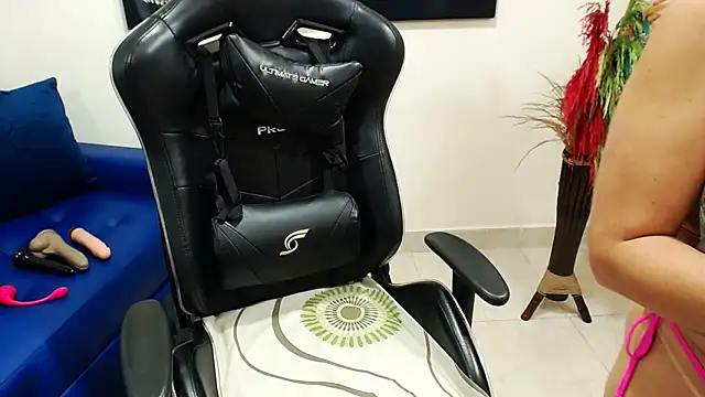 Tamara Luaren online show from 12, 3, 2026