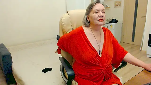 Snapshot of MomJaneSex chatting on 29, 9, 2025 MomJaneSex online show from 29, 9, 2025