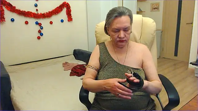 Snapshot of MomJaneSex chatting on 15, 1, 2026 MomJaneSex online show from 15, 1, 2026