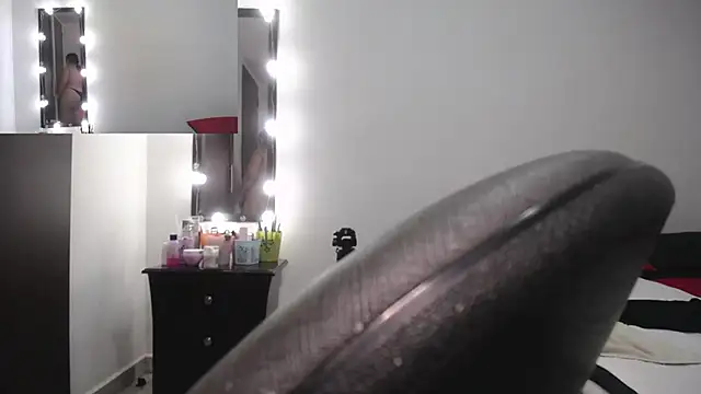 Snapshot of zoe_hotxxx chatting on 6, 2, 2025 zoe hotxxx online show from 6, 2, 2025