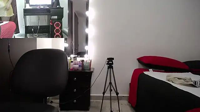 Snapshot of zoe_hotxxx chatting on 1, 3, 2025 zoe hotxxx online show from 1, 3, 2025