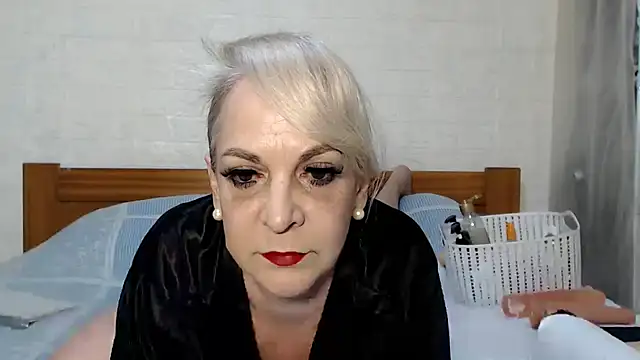 awild kitten online show from 3, 5, 2026