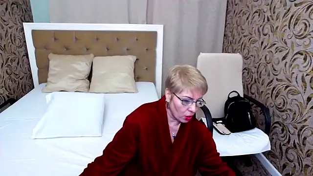 LadyLibely online show from 10, 12, 2024