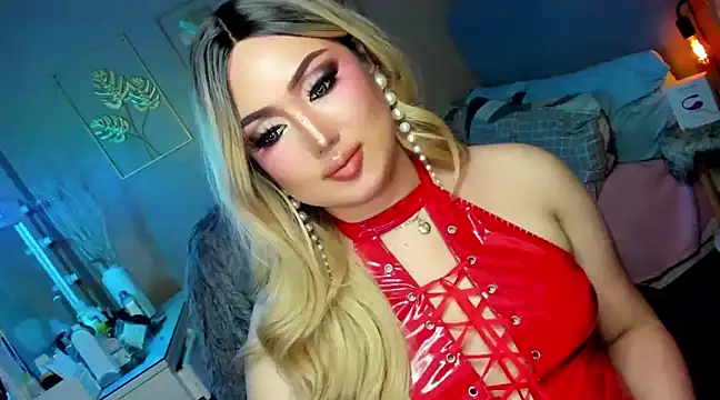 HOTnWILDalice online show from 24, 12, 2024