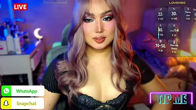 HOTnWILDalice online show from 21, 10, 2025