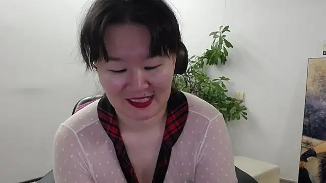 Akira xx online show from 3, 12, 2025