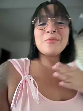 Snapshot of DannaaMeliza chatting on 21, 12, 2024 DannaaMeliza online show from 21, 12, 2024