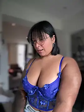 Snapshot of DannaaMeliza chatting on 26, 12, 2024 DannaaMeliza online show from 26, 12, 2024