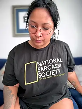 Snapshot of DannaaMeliza chatting on 26, 9, 2025 DannaaMeliza online show from 26, 9, 2025