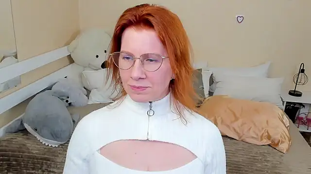 FoxySophia online show from 10, 1, 2025