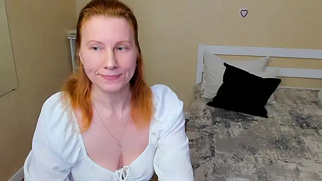 FoxySophia online show from 7, 10, 2025