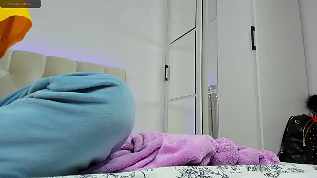 YourWildDestiny online show from 3, 12, 2024