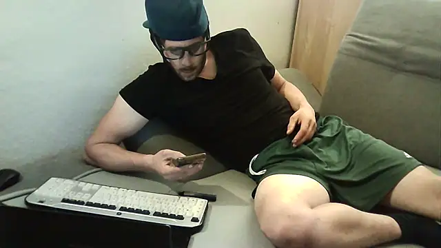 ShyGuyWannaTry online show from 8, 9, 2025