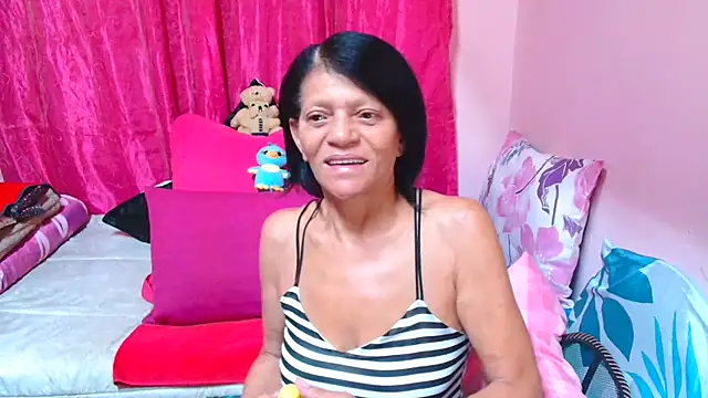 Snapshot of SLUTTYROXY chatting on 13, 1, 2026 SLUTTYROXY online show from 13, 1, 2026