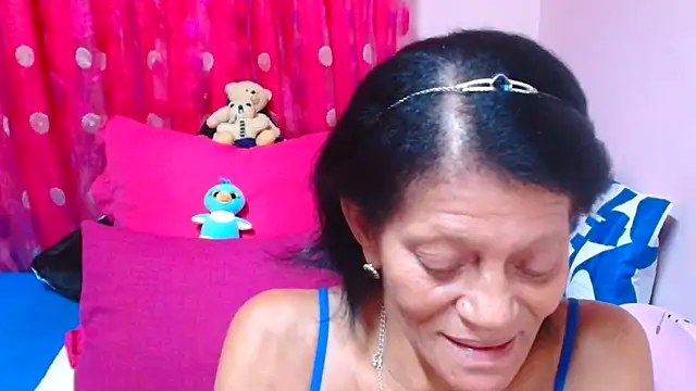 Snapshot of SLUTTYROXY chatting on 2, 3, 2026 SLUTTYROXY online show from 2, 3, 2026