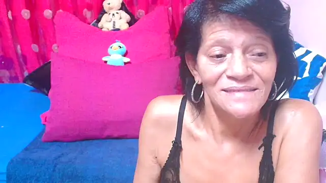 Snapshot of SLUTTYROXY chatting on 9, 3, 2026 SLUTTYROXY online show from 9, 3, 2026