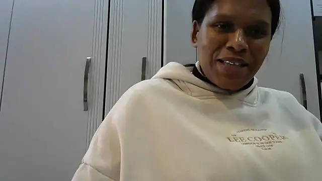 blackslut4u online show from 13, 5, 2026