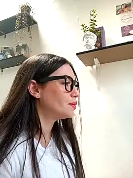 Snapshot of loveuu-bae chatting on 17, 1, 2025 loveuu-bae online show from 17, 1, 2025